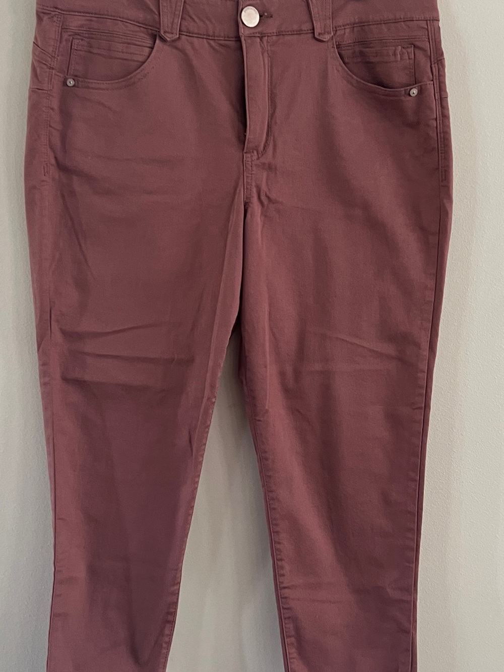 Democracy Women's Dusty Maroon Skinny Jeans